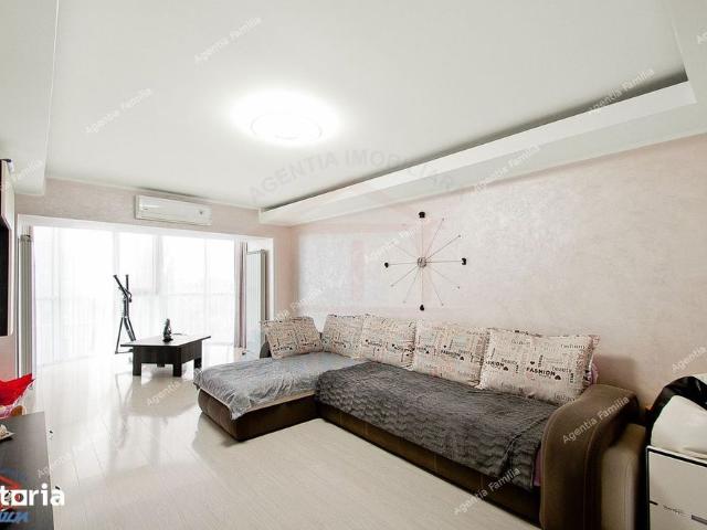 Inchiriem apartament cu 2 camere, Faleza, pret 700 euro