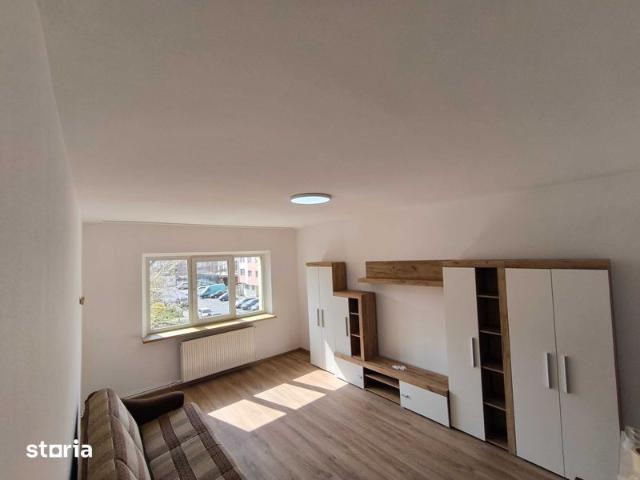 Inchiriere ap 3 camere RENOVAT in spatele companiei de apa Targoviste