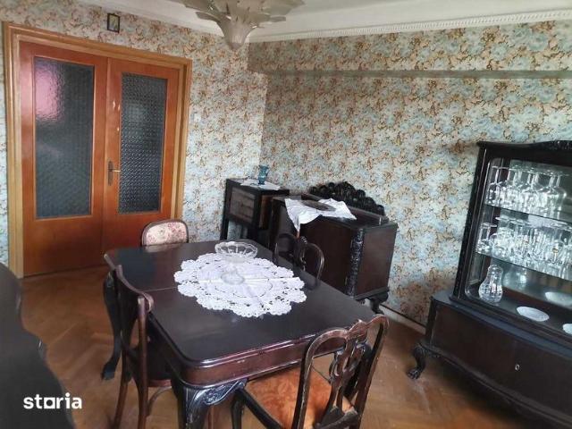 Inchiriere apartament 3 camere