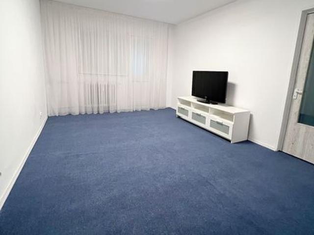 inchiriere apartament 3 camere, 2.300lei Berceni