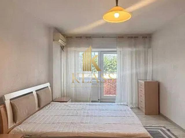 Închiriere apartament 3 camere cu parcare, zona Unirii – Libertății