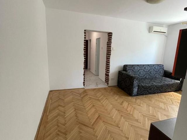 Inchiriere apartament 3 camere Afi Drumul Taberei Politehnica Sector 6