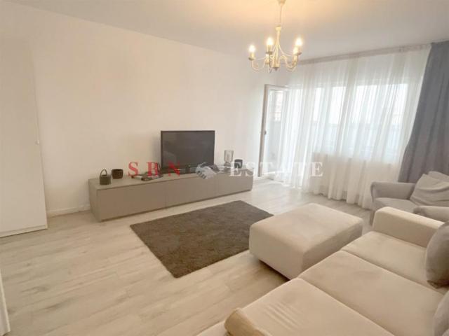 Inchiriere apartament 3 camere Decebal Alba Iulia | Metrou