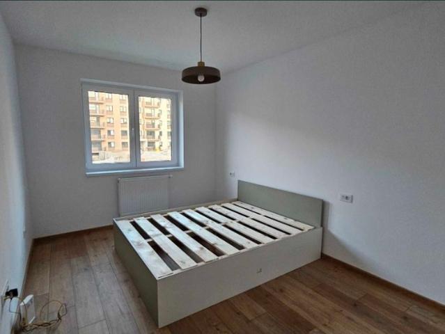 Inchiriere Apartament 3 Camere decomandat Tractorul Casa Nobel partial mobilat