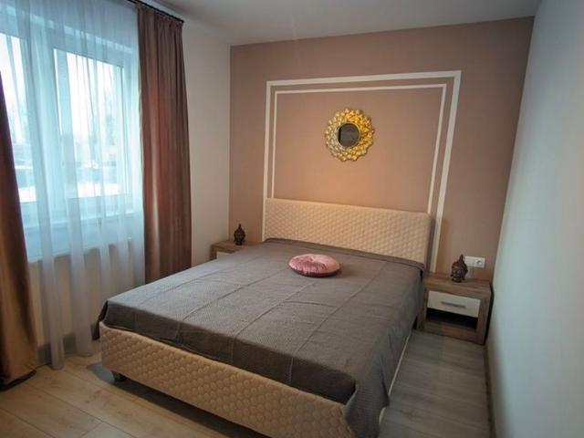 Inchiriere Apartament 3 Camere decomandat Tractorul si zona Coresi