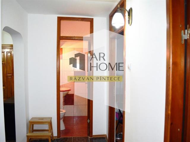 Inchiriere apartament 3 camere, decomandat, zona 9 mai, Ploiesti