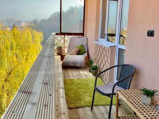 Inchiriere Apartament 3 Camere decomandat Centrul Vechi cu 2 balcoane