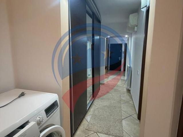 Închiriere apartament 3 camere decomandat – Craiovița.