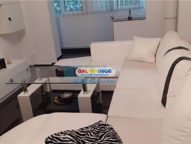 Inchiriere apartament 3 camere decomandat impecabil Sun Plaza Mall