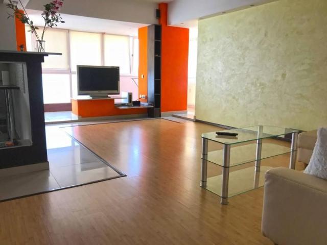 Inchiriere apartament 3 camere decomandat, mobilat, etaj 6/7, Calea Bucuresti, zona Mc'Donalds