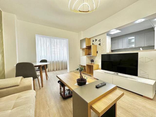 Inchiriere Apartament 3 Camere decomandat Racadau cub2 bai renovat
