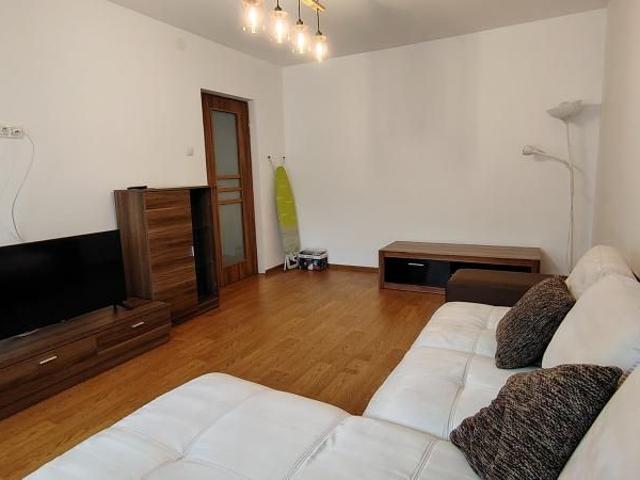 Inchiriere apartament 3 camere decomandat Rahova Dumbrava Noua