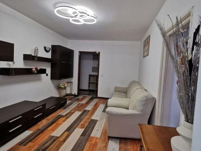 Inchiriere apartament 3 camere Eroii Revolutiei, George Bacovia