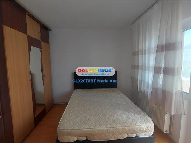 Inchiriere apartament 3 camere, etaj 3, Stejari!