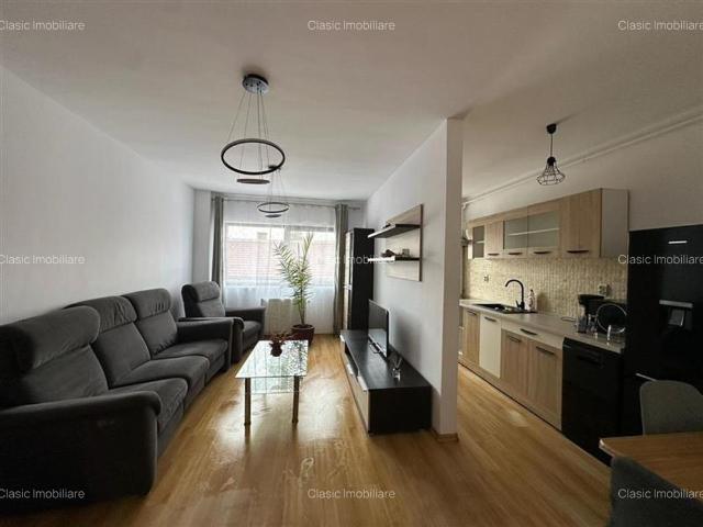Inchiriere apartament 3 camere modern bloc nou zona Centrala strada Horea