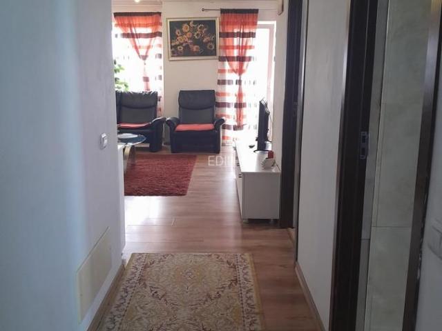 Inchiriere Apartament 3 camere semidecomandat, 65 mp,Teilor