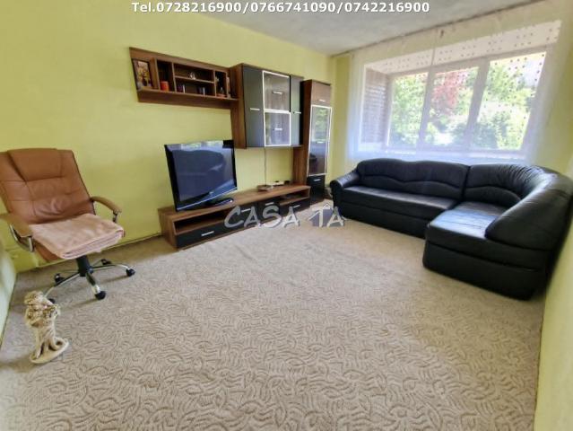 Închiriere apartament 3 camere, situat în Târgu Jiu, Str. G ral Christian Tell