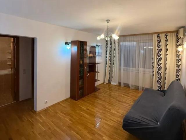 Închiriere Apartament 3 Camere – Spațios, Centrală Proprie, Parcare