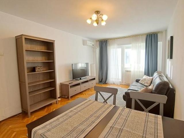 Inchiriere apartament 3 camere Piata Victoriei Guvern