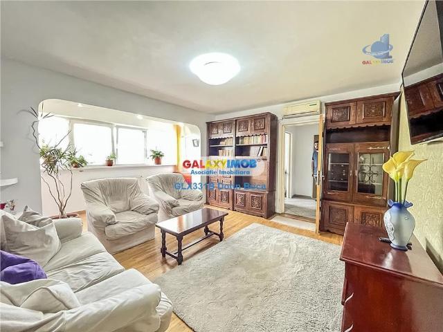 Inchiriere apartament 3 camere TITAN str Liviu Rebreanu