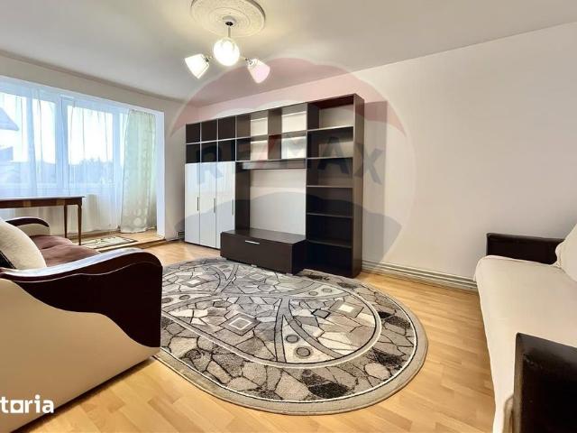 Închiriere apartament 3 camere, Tractorul–zona piata + loc de parcare