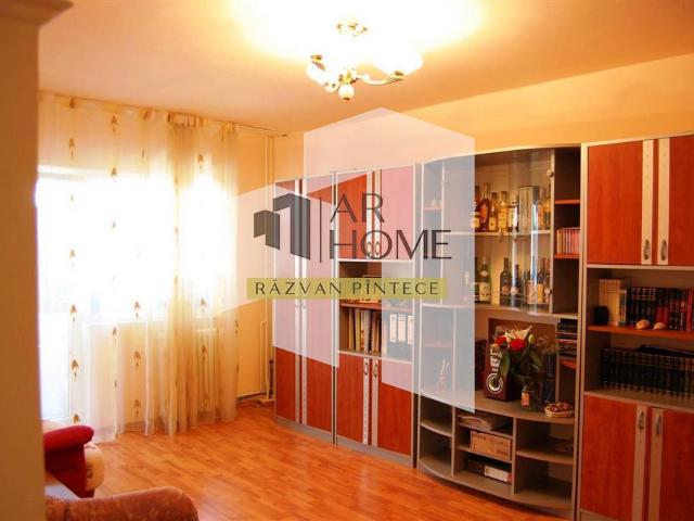 Inchiriere apartament 3 camere, zona Vest, Ploiesti