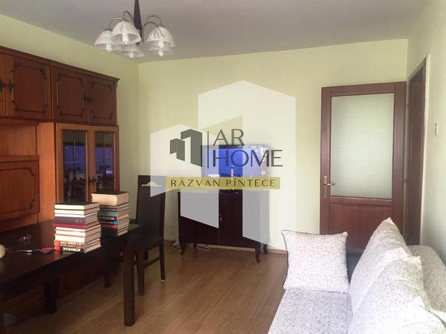 Inchiriere apartament, 3 camere, zona Cantacuzino, Ploiesti