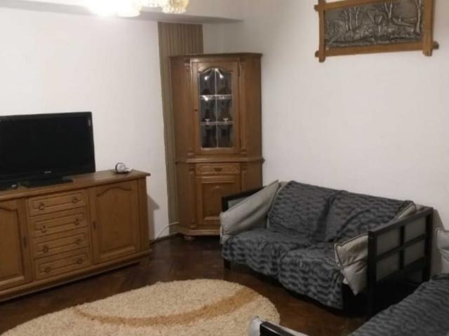 Inchiriere apartament 3 camere, zona centrala Târgoviște
