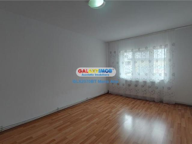 Inchiriere apartament 3 camere, zona Mall!