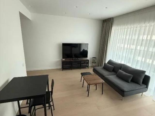 Închiriere apartament 2 camere cu vedere spectaculoasă la Sky Tower şi Promenada