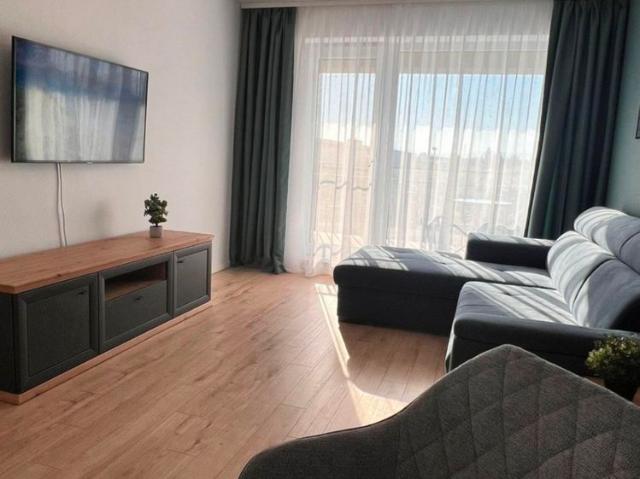 Inchiriere Apartament 2 Camere decomandat complex Kasper cu boxa