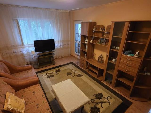Inchiriere apartament 2 camere, decomandat,Crângași