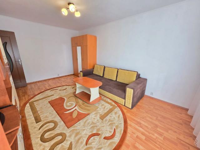 Inchiriere Apartament 2 Camere decomandat intrare Racadau Str. Carpatilor