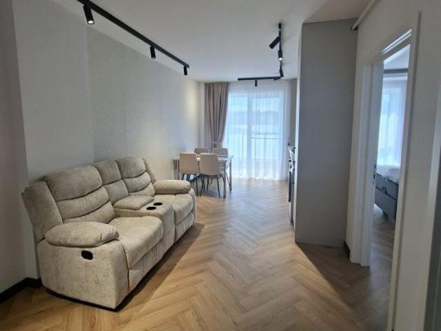Inchiriere apartament 2 camere, et.1 cu lift,40mp in bloc nou, Regele