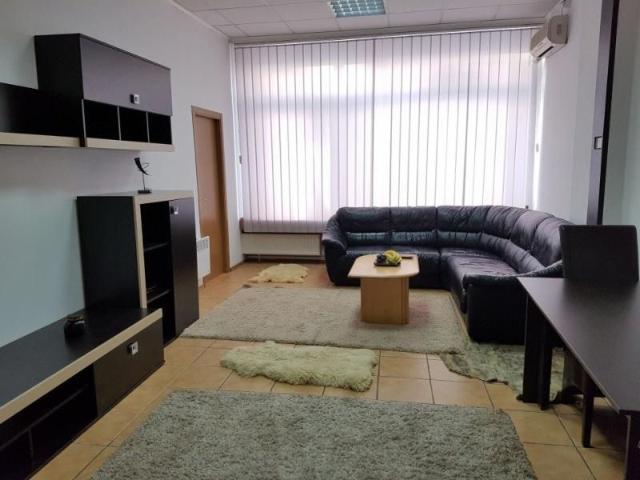 Inchiriere apartament 2 camere situat in zona Hotel Gorj, str. Alexandru Vlahuta