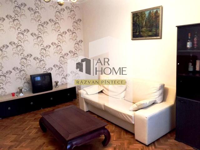 Inchiriere apartament 2 camere, Ploiesti, zona Centrala