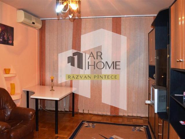 Inchiriere apartament 2 camere, renovat, zona Democratiei, Ploiesti