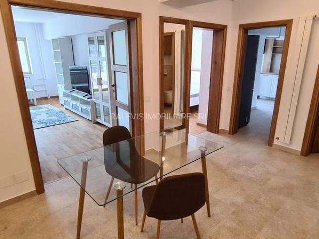 Inchiriere apartament 2 camere, ultracentral, bd Unirii, centrala proprie