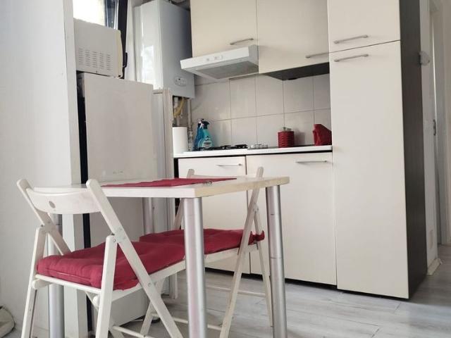 Închiriere Apartament 2 Camere, Zona Pod Constanța