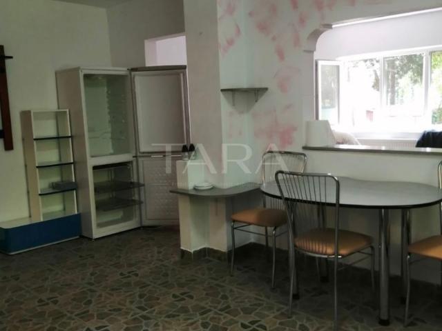 Închiriere apartament 2 camere Zorilor, zona UMF