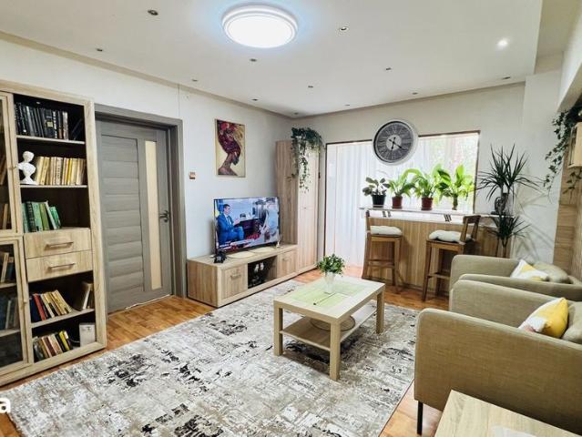 Închiriere apartament 4 camere| 2 băi |Calea Moșilor|Direct proprietar