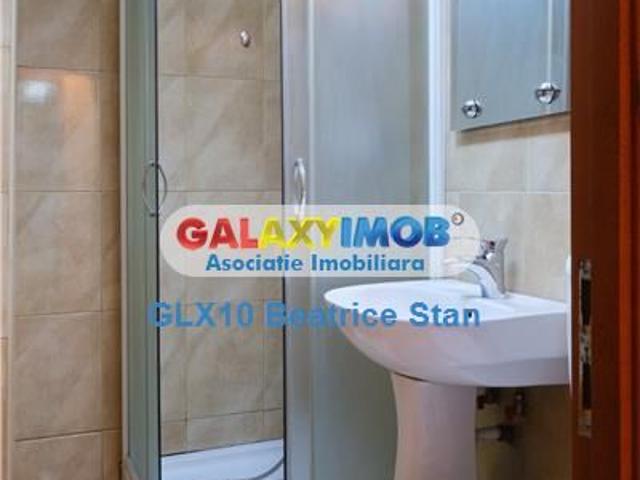 Inchiriere apartament 4 camere decomandat nemobilat B dul Unirii