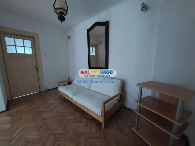 Inchiriere apartament 4 camere etaj 1 in vila Mitropolie/Piata Unirii