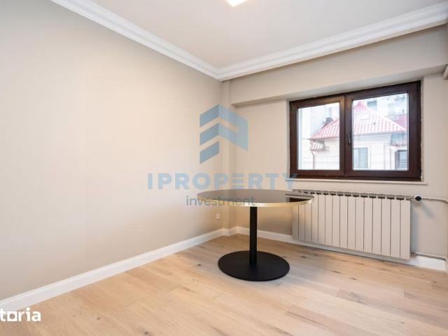 Inchiriere Apartament 4 camere in Victoriei Lux la 2 min de metrou