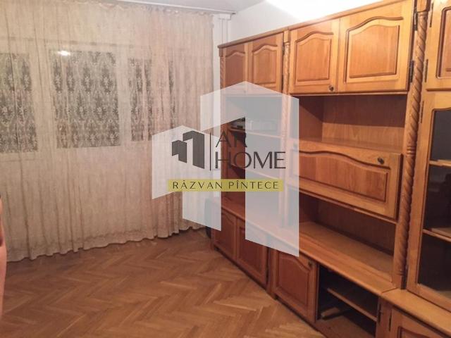 Inchiriere apartament 4 camere, Ploiesti, zona Republicii