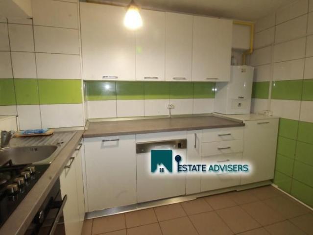 Inchiriere apartament 4 camere|Viitorului|Lizeanu|bloc 2000
