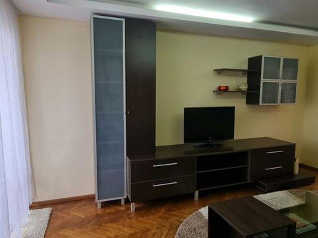 Inchiriere apartament cu 3 camere amenajat