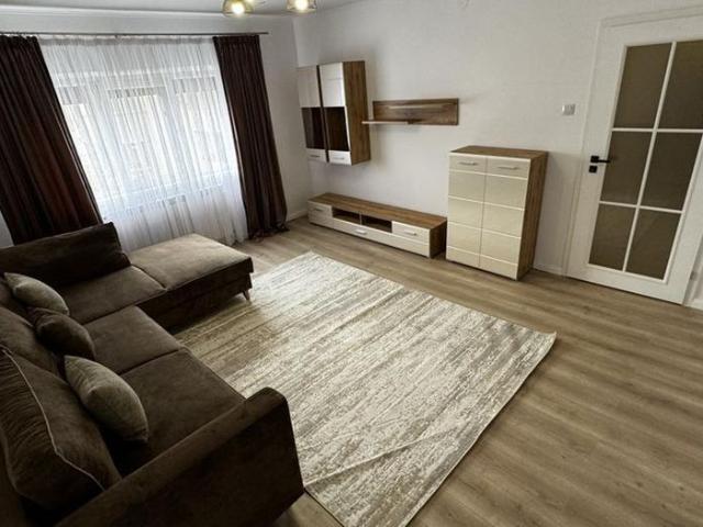 Închiriere Apartament cu 3 camere Dristor, 80 mp, 2 bai, etaj 7