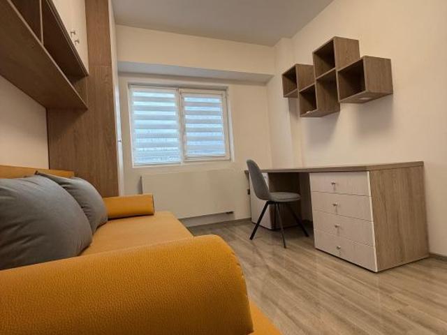 Inchiriere Apartament cu 3 camere, etaj 2, mobilat si utilat