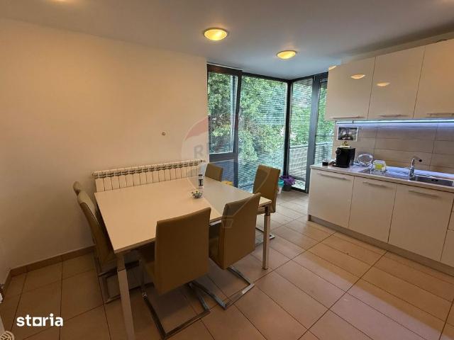 INCHIRIERE Apartament cu 3 camere in zona Primaverii